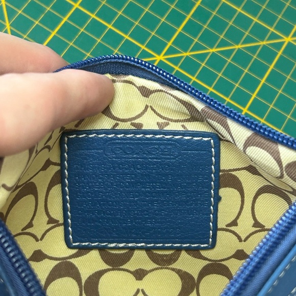 Vintage Coach Blue monogram logo clutch pouch - Picture 14 of 16